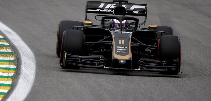 Romain Grosjean rodando con los Pirelli