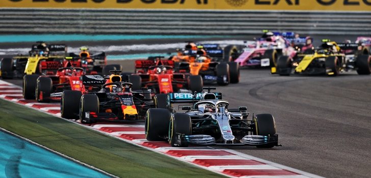 Los pilotos de F1 en la salida del GP de Abu Dabi 2019
