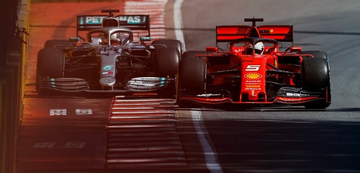 Hamilton y Vettel luchan por la victoria en el GP de Canadá 2019