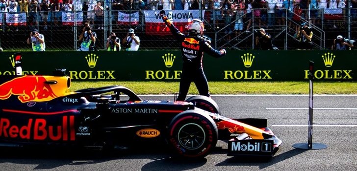 Verstappen celebra su triunfo en el GP de Brasil 2019