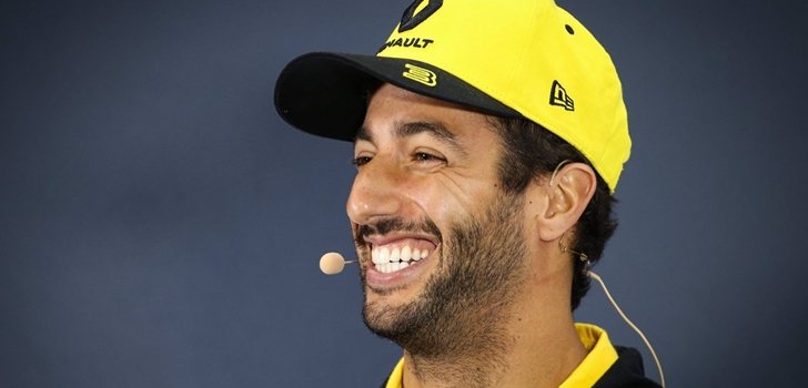 Daniel Ricciardo charla con los medios de comunicación