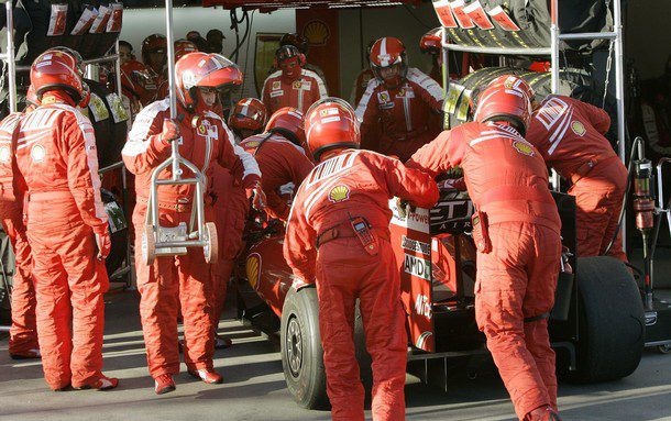 Preocupación por el KERS y su relación con los neumáticos en Ferrari