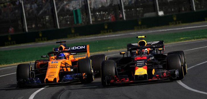 Max Verstappen contra Fernando Alonso en 2018