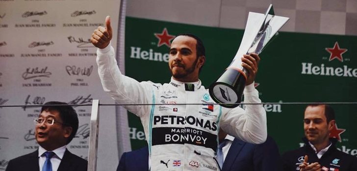 Hamilton, en el podio de China