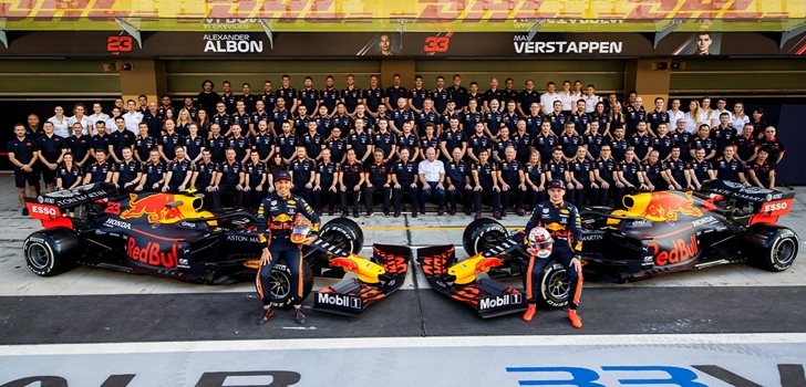 El equipo Red Bull, al completo