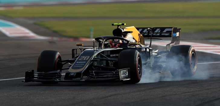 Magnussen bloquea las ruedas en Abu Dabi