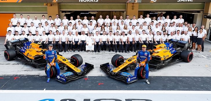 El equipo McLaren, al completo