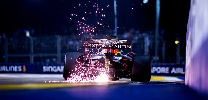 Verstappen roza el monoplaza en Singapur