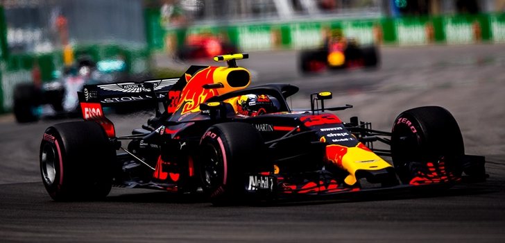 Max Verstappen, a los mandos del RB15