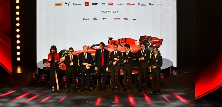 Los directivos de Ferrari, durante la presentación del SF1000