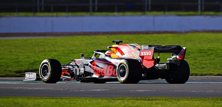 Max verstappen prueba el nuevo RB16