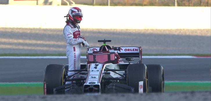 Kimi Räikkönen se queda parado en los test 2 de Barcelona