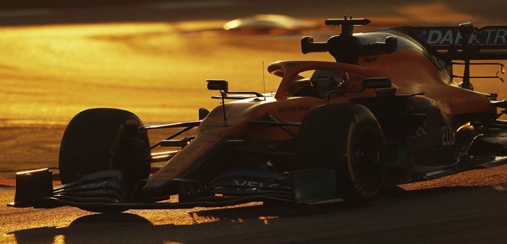 Sainz, durante los test 1 en Barcelona