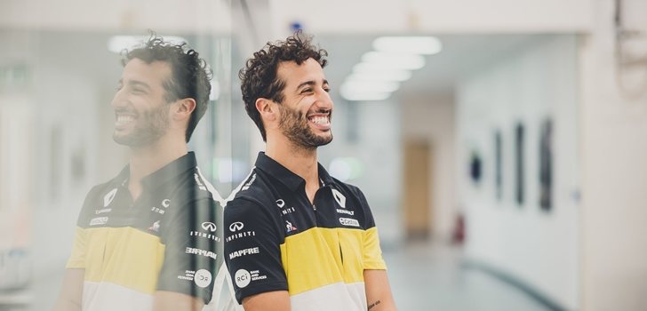 Ricciardo, con la equipación oficial de Renault 2020