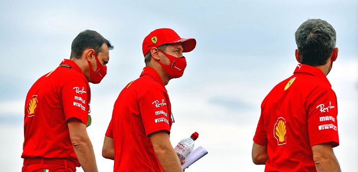 Sebastian Vettel, ni confirma ni desmiente los rumores
