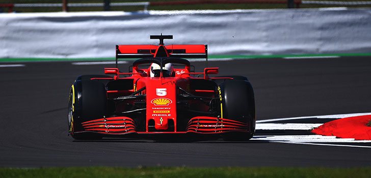 Charles Leclerc, entre dos aguas con el ritmo del SF1000