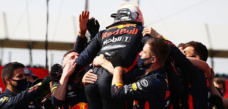 Max Verstappen se alza con la victoria en Silverstone