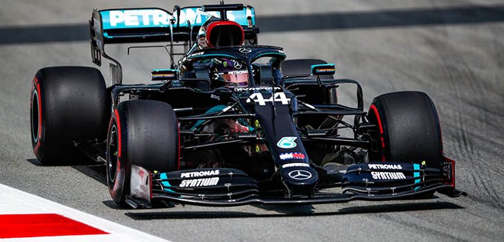 Lewis Hamilton y Valtteri Bottas han sido los mejores de los Libres 2 del Gran Premio de España