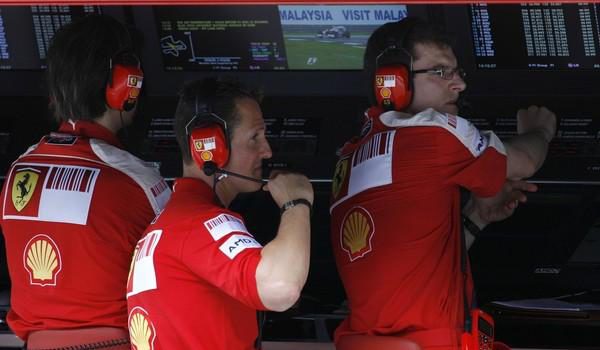 Lauda defiende a Schumacher