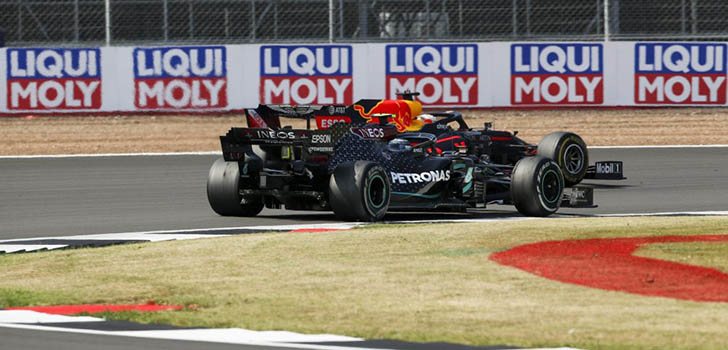 Lewis Hamilton desea más batallas contra Red Bull en esta campaña 2020