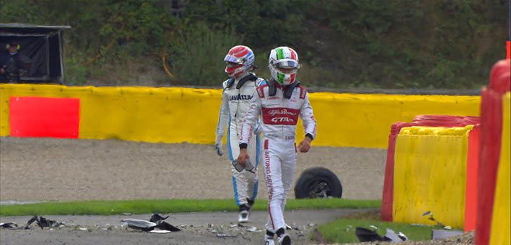 Fuerte accidente en el que Antonio Giovinazzi y George Russell estuvieron implicados en en la carrera de Bélgica