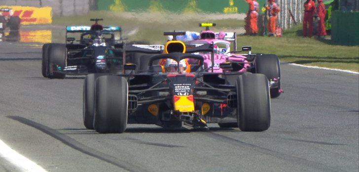 Verstappen pierde el alerón delantero tras su accidente en FP1