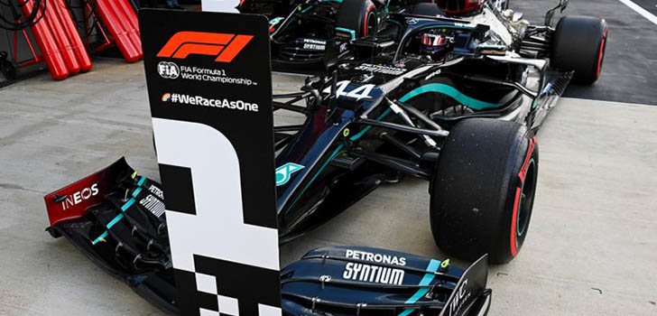 Christian Horner confía en el fin de Mercedes en F1