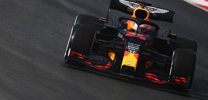 Max Verstappen marca el ritmo en Estambul en ambos Libres