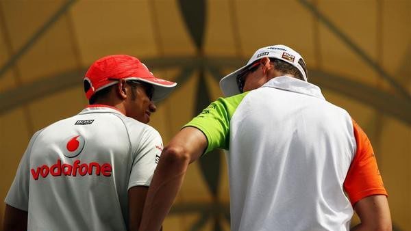 Jackie Stewart aconseja a Hamilton que se quede en McLaren
