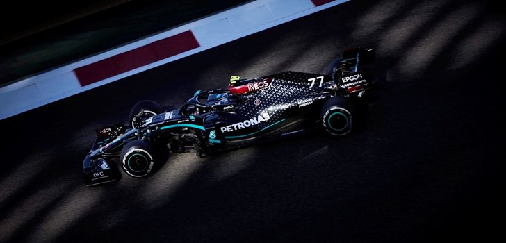 Bottas rueda en Yas Marina