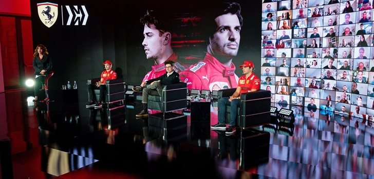 Sainz, junto a Leclerc y Binotto en la presentación de Ferrari