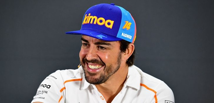 Alonso, en una rueda de prensa durante su etapa en mcLaren