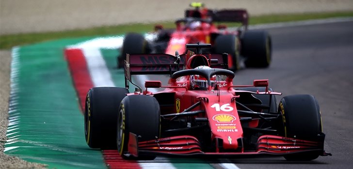 Leclerc y Sainz, en el GP de Emilia Romaña