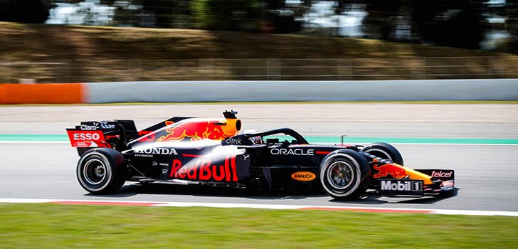 Max Verstappen, satisfecho con la primer día en Barcelona