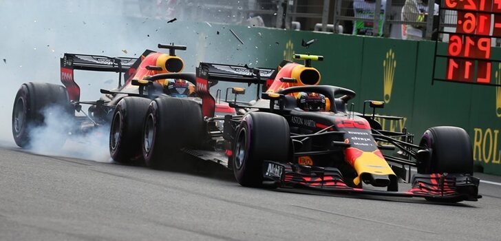 Ricciardo y Verstappen sufren un accidente en Bakú