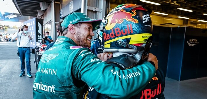 Vettel felicita a Pérez por su triunfo en Bakú