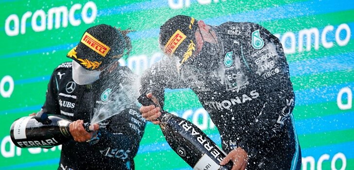 Bottas y Hamilton, juntos en el podio