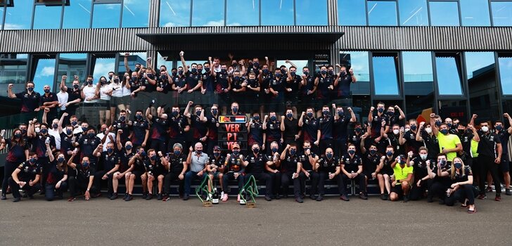 Red Bull celebra el triunfo de Verstappen en Estiria