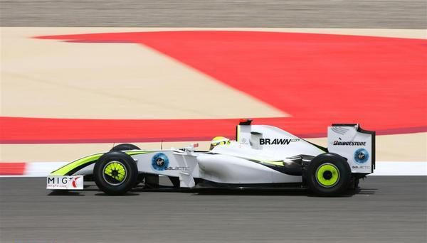 En Brawn GP sorprendidos por el ritmo de sus rivales