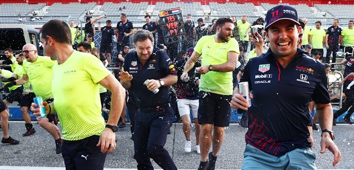 Red Bull celebra su triunfo en Austin