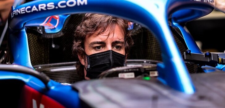 Alonso, a los mandos del Alpine