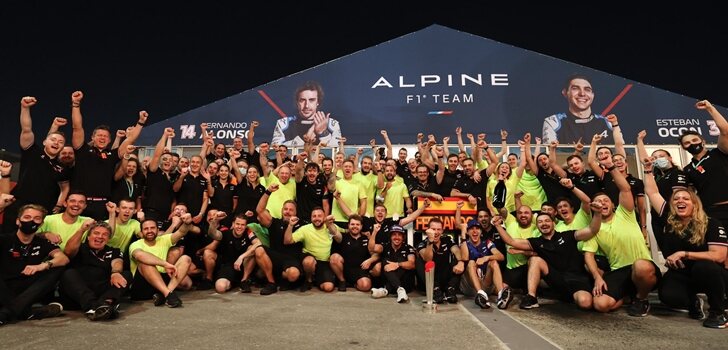 Alpine celebra el podio de Alonso en Catar