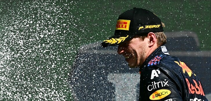 Verstappen, en el podio de México