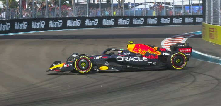 Pérez trompeando con el Red Bull en el GP de Miami