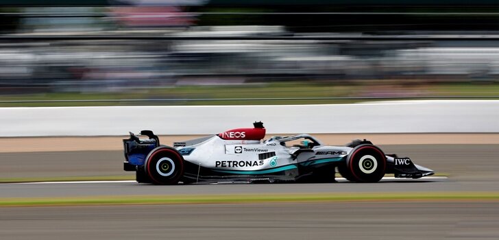 Russell, en los Libres 2 de Silverstone