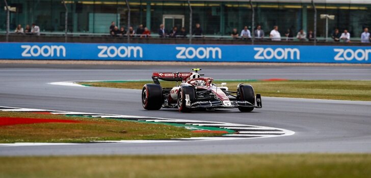 Zhou, en Silverstone