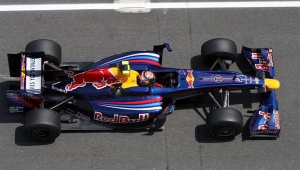 Red Bull también amenaza con dejarlo