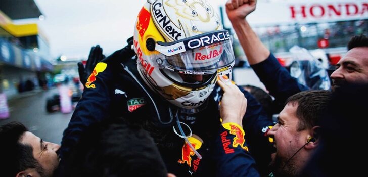 Verstappen celebra el título con Red Bull