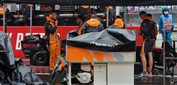 El equipo McLaren, en Suzuka