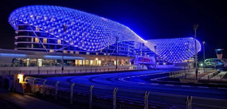 Circuito de Abu Dabi por la noche